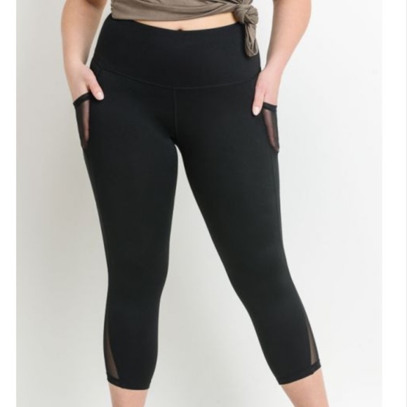 black capris legging with pockets - Picture 1 of 3